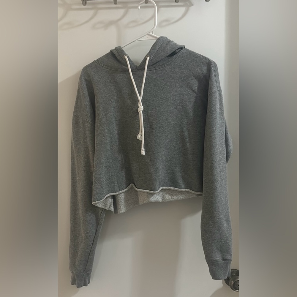 Wild Fable Cropped Sweatshirt - size medium